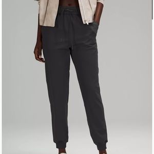 Stretch High-Rise Jogger 
Full Length